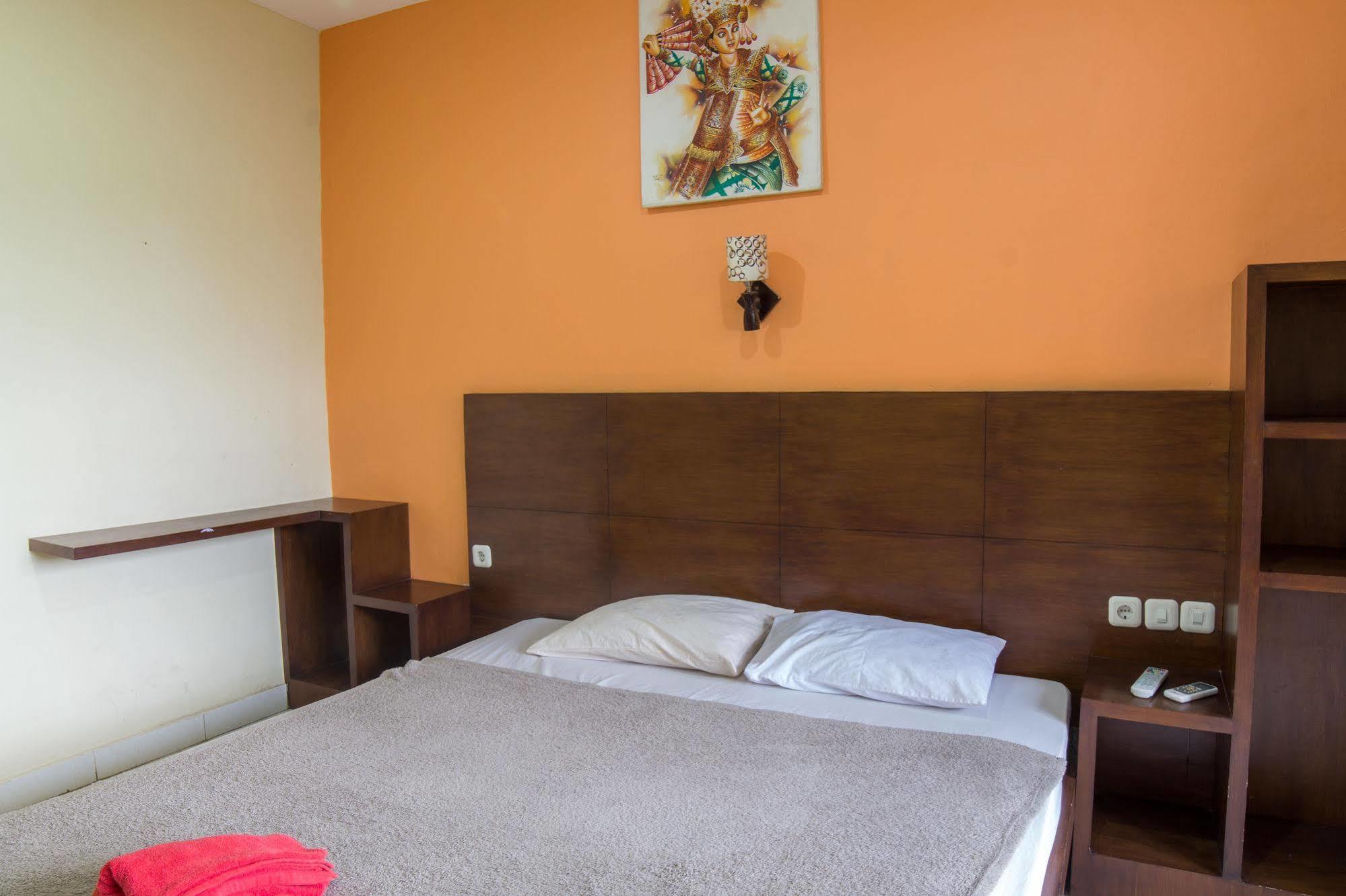 Beneyasa 2 Hostel Kuta (Bali)
